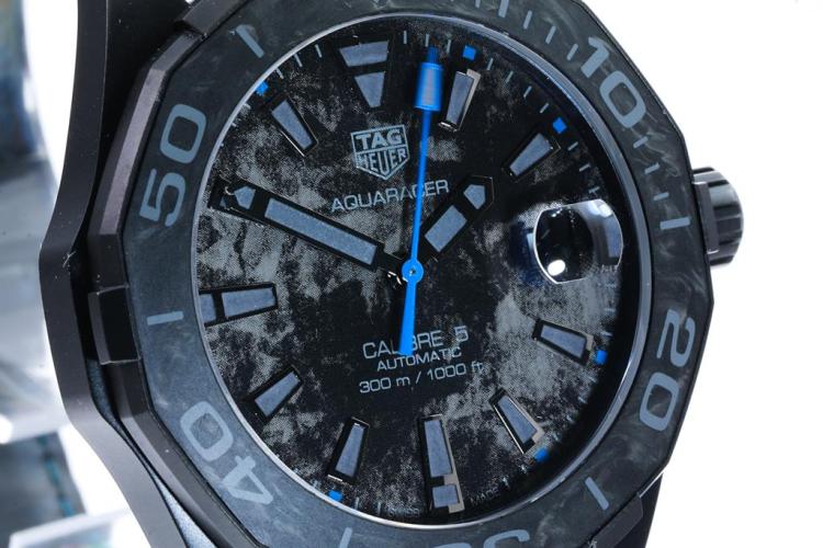 Tag Heuer Aquaracer Carbon Dial Watch for Men - WBD218C.FC6447