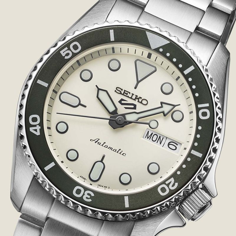 Seiko 5 Sports SKX Automatic Cream Dial Silver Steel Strap Watch For Men - SRPK31K1