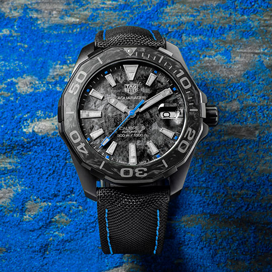Tag Heuer Aquaracer Carbon Dial Watch for Men - WBD218C.FC6447