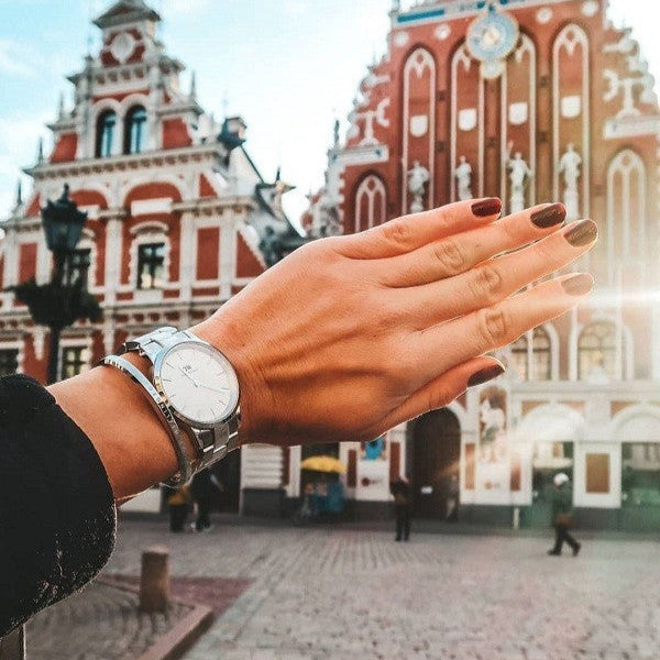 Daniel Wellington Iconic Link White Dial Silver Steel Strap Watch For Women - DW00100205