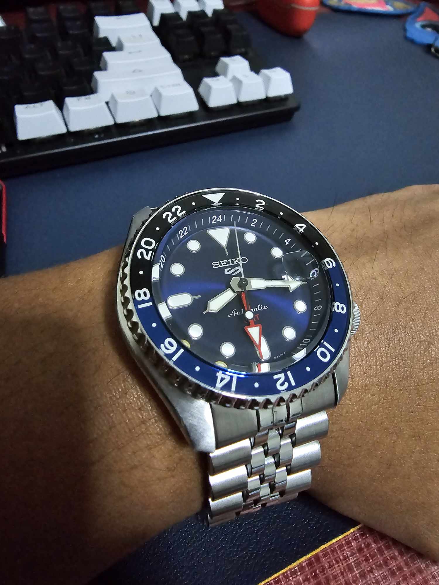 Seiko 5 Sports GMT SKX Automatic Blueberry Dial Silver Steel Strap Watch For Men - SSK003K1