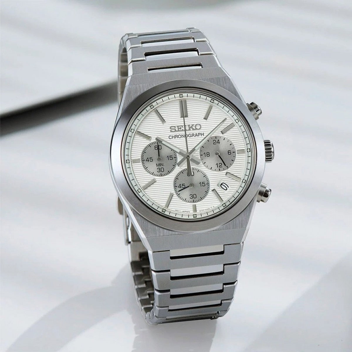 Seiko Conceptual Chronograph White Dial Silver Steel Strap Watch for Men - SSB451P1