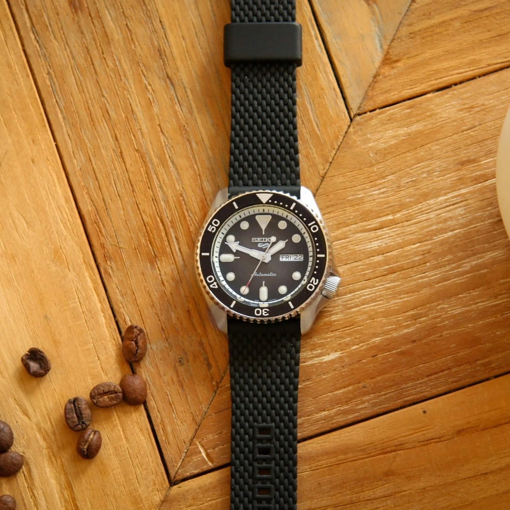 Seiko 5 Sports SKX Automatic Black Dial Black Silicone Strap Watch for Men - SRPD73K2