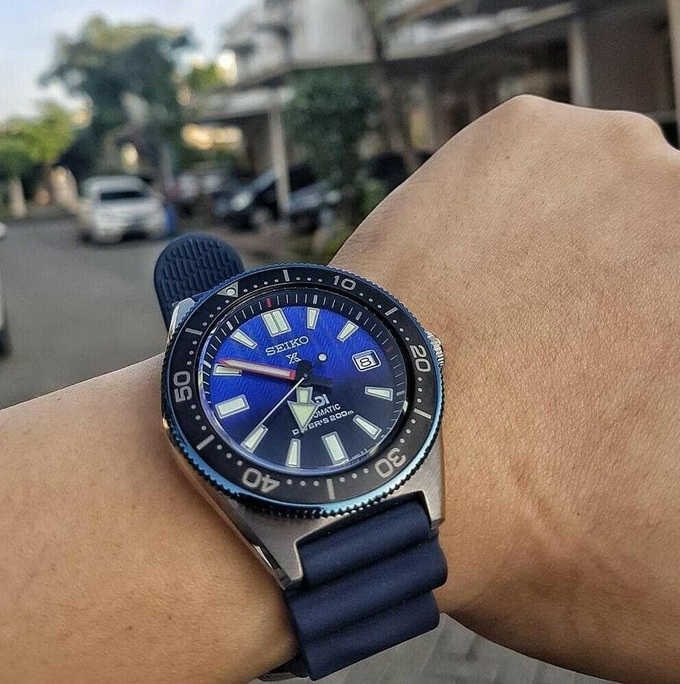 Seiko Prospex PADI Special Edition Divers 200M Blue Dial Blue Rubber Strap Watch For Men - SPB071J1